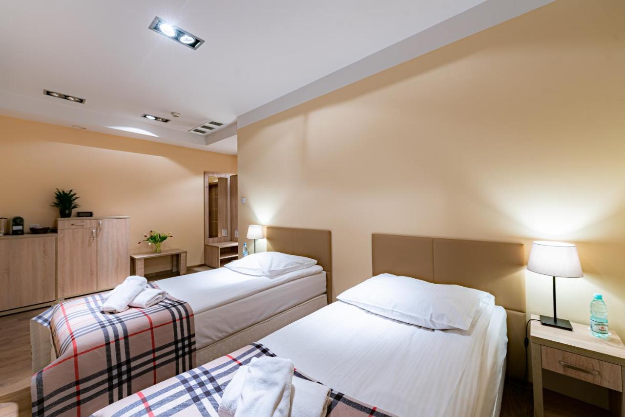 Hotel Dobre Z Lasu Солец-Куявски Экстерьер фото
